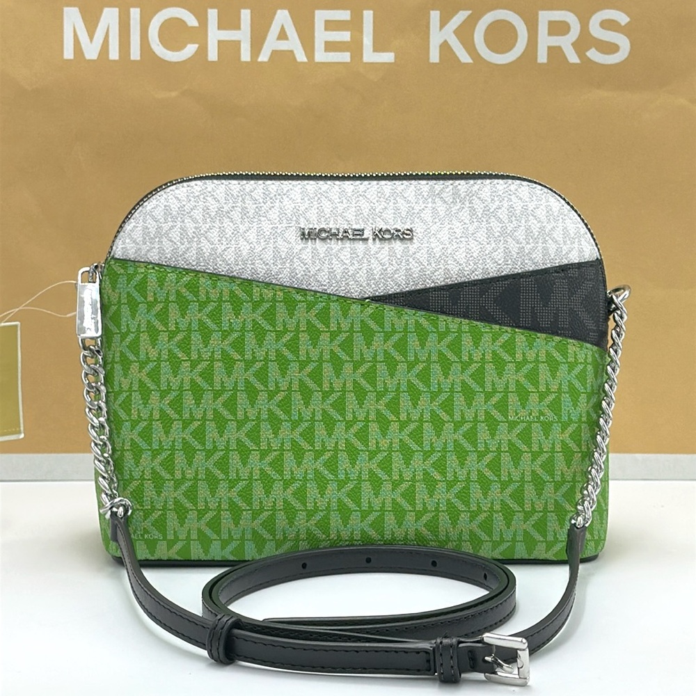 MICHAEL KORS
Color-Block Signature Dome Crossbody Bag
COLOR JUNGLE GREEN MULTI